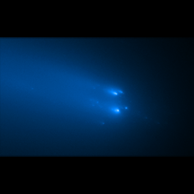 Hubble Watches Comet ATLAS Disintegrate Into More Than Two Dozen Pieces