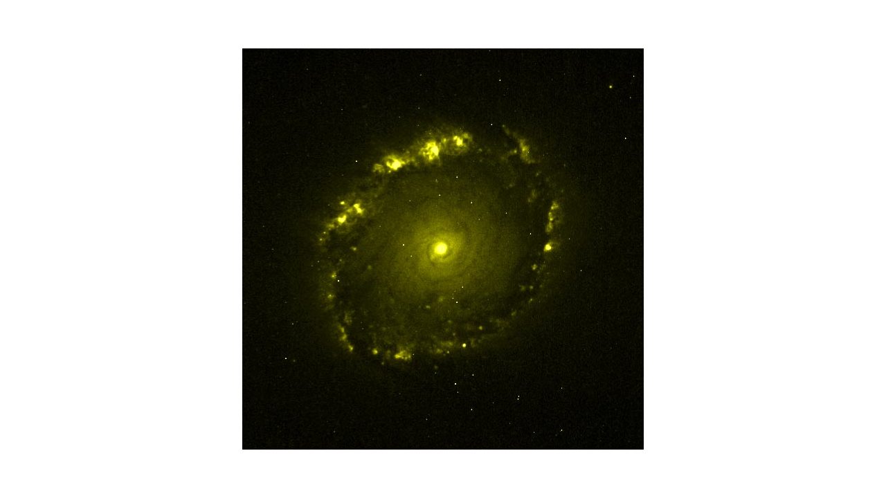  Galaxy NGC 1512 in Visible Light