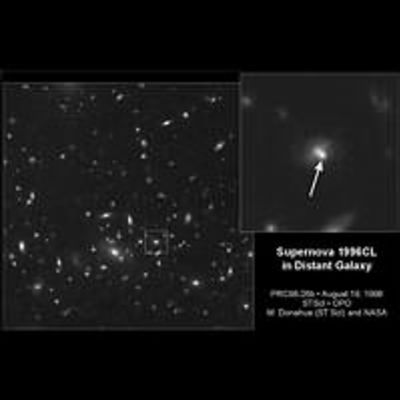Hubble Captures View of Supernova Blast in Remote Galaxy Cluster
