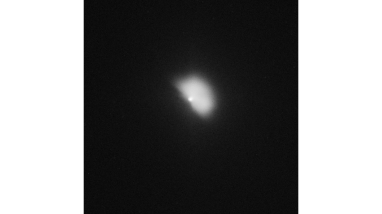 Comet Tempel 1 1 Hour, 4 Minutes After Deep Impact Collision HubbleSite